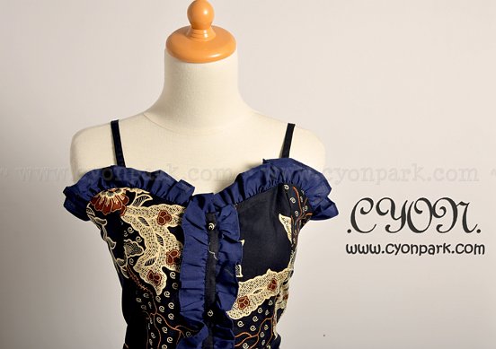 butik baju batik koleksi terbaru , batik fashion, dress batik, maxi dress batik fashion detail depan