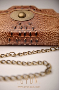 woman handbag, tas,Croco handbag,purse detail