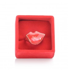 Red Kiss Rings